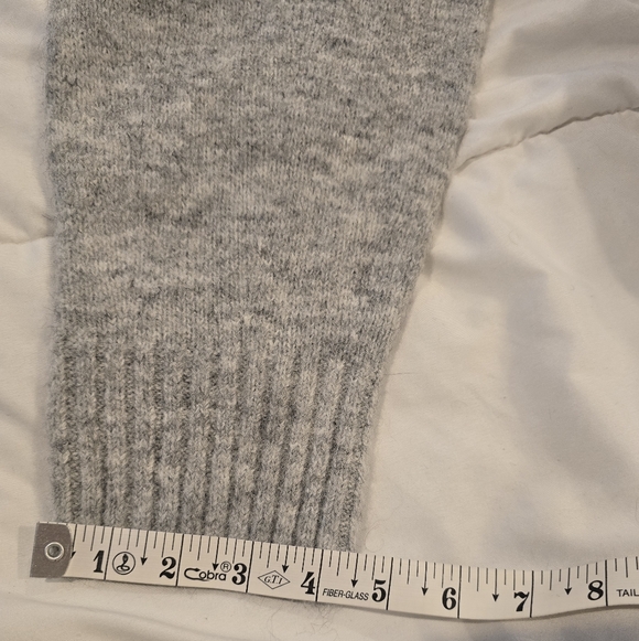 Abercrombie & Fitch Womens NWT Dad V-Neck Sweater Gray Size XS - Picture 6 of 11